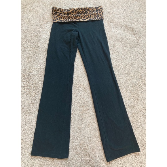 Victoria Secret Pink Fold Over Cheetah Bling Yoga Pants - Picture 2 of 8